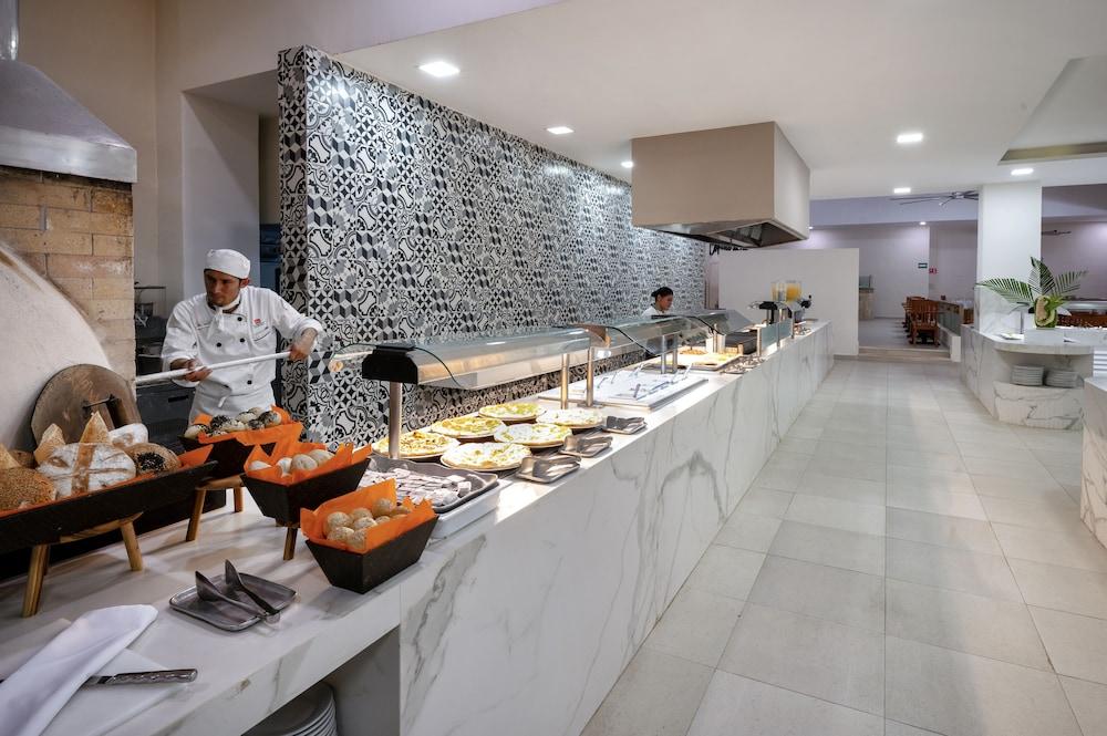 Viva Azteca by Wyndham