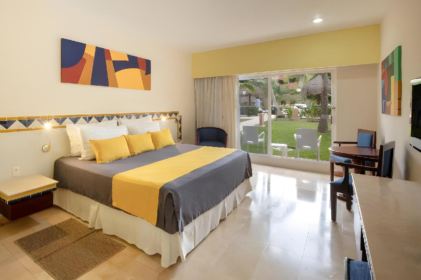 Viva Azteca by Wyndham