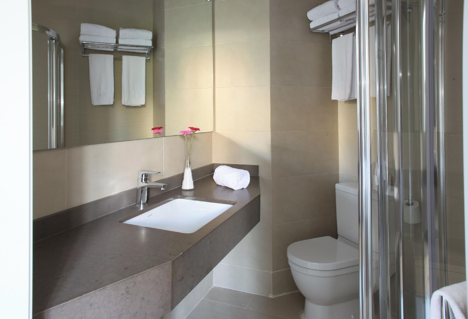 Mh Apartments Suites