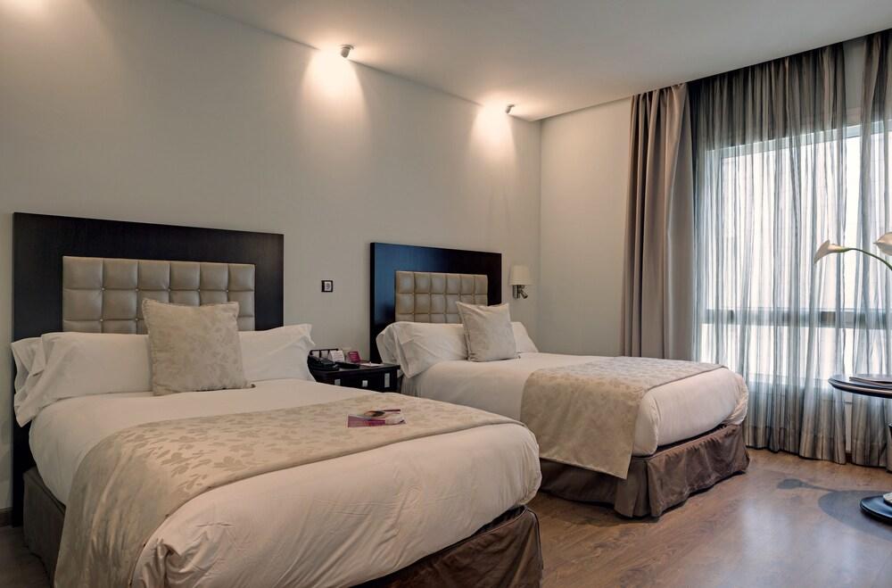 Crowne Plaza Madrid Airport, An Ihg Hotel