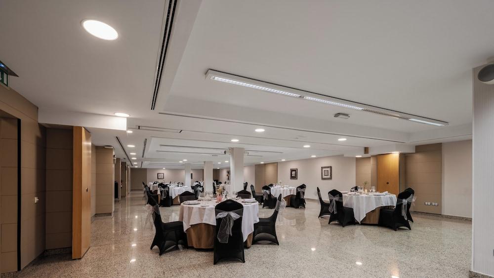 Crowne Plaza Madrid Airport, An Ihg Hotel
