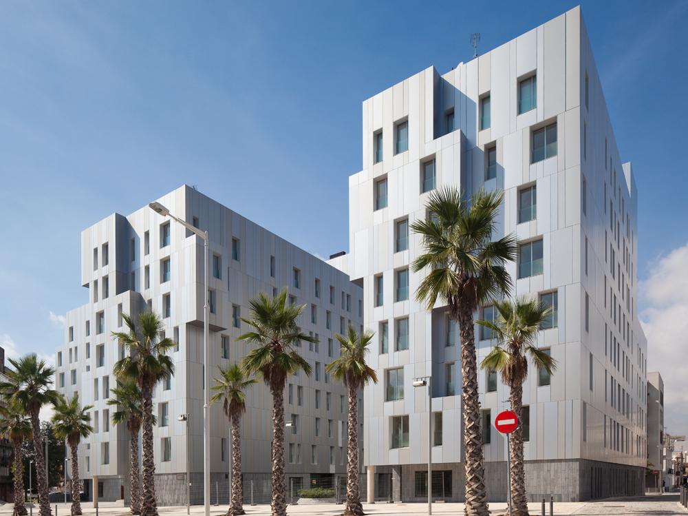 Lugaris Beach - Apartments
