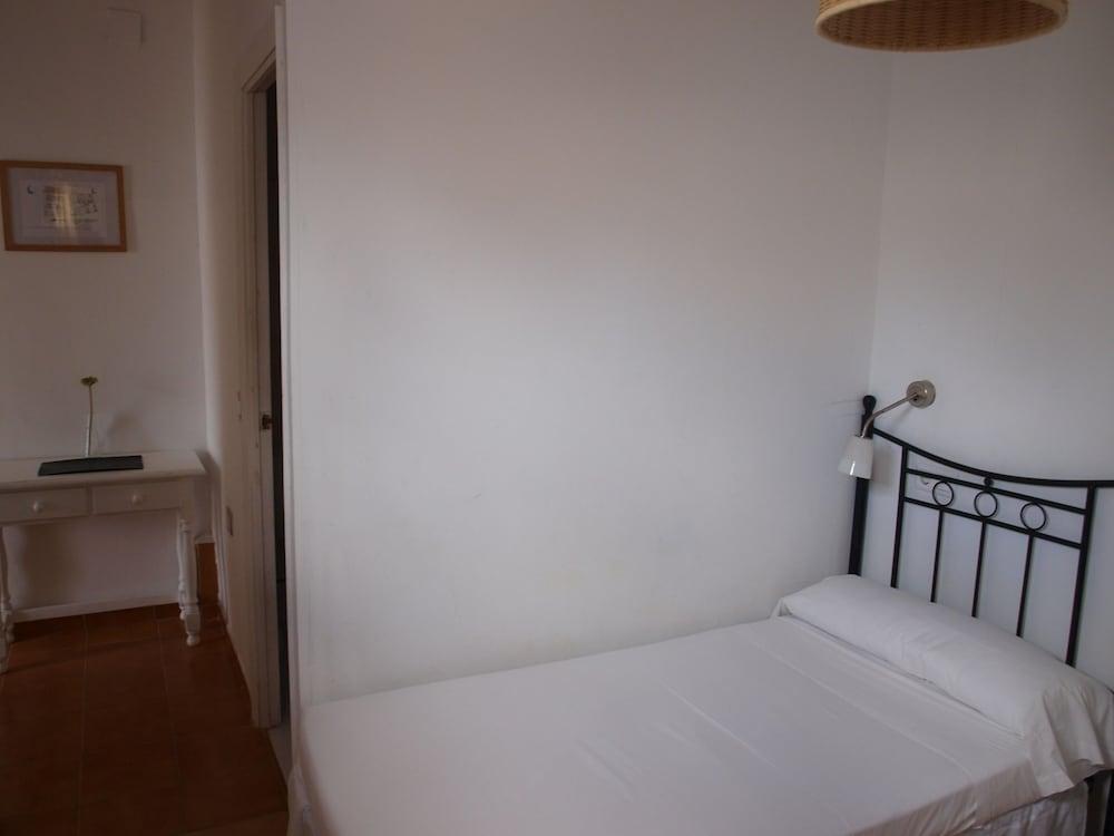 Hostal Arias