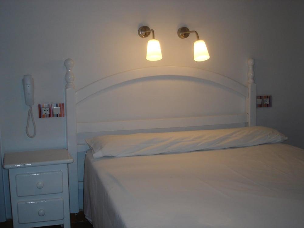 Hostal Arias