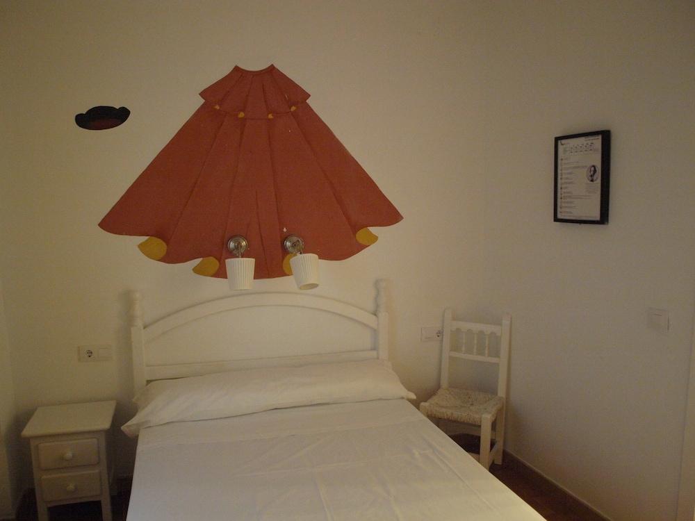 Hostal Arias