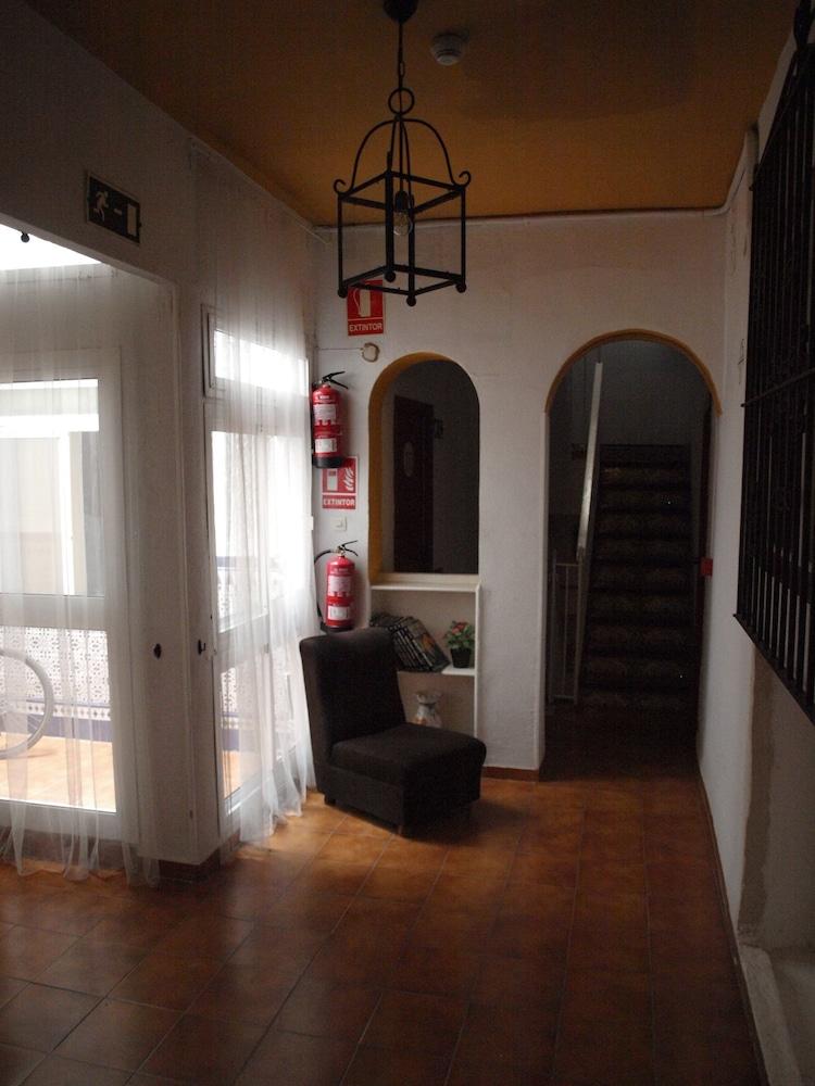 Hostal Arias
