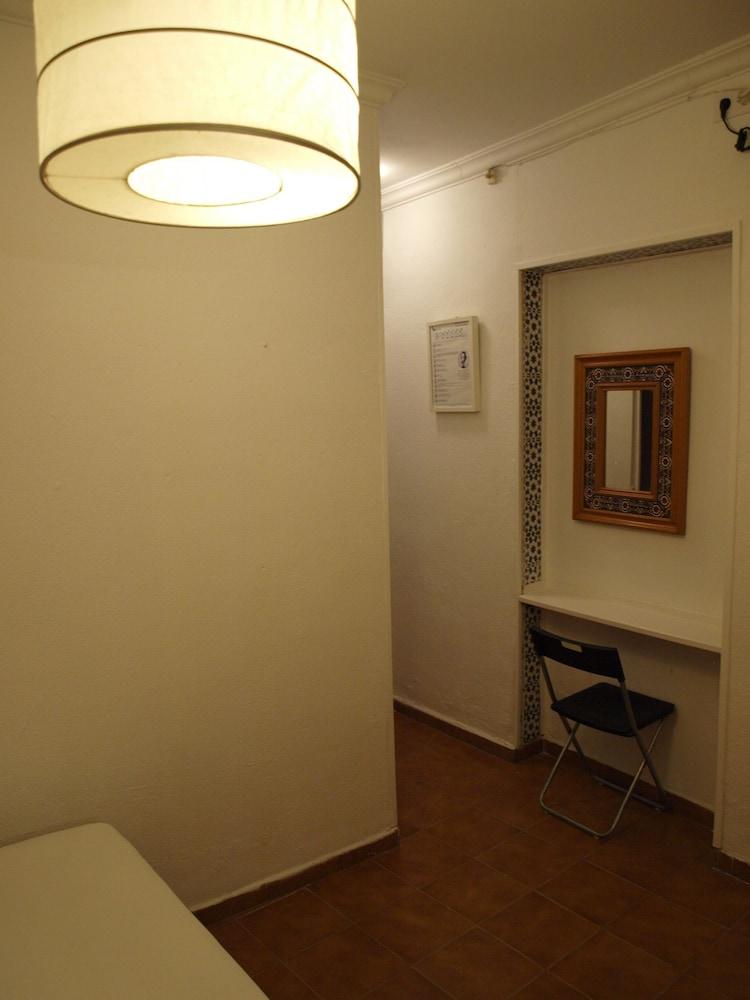 Hostal Arias