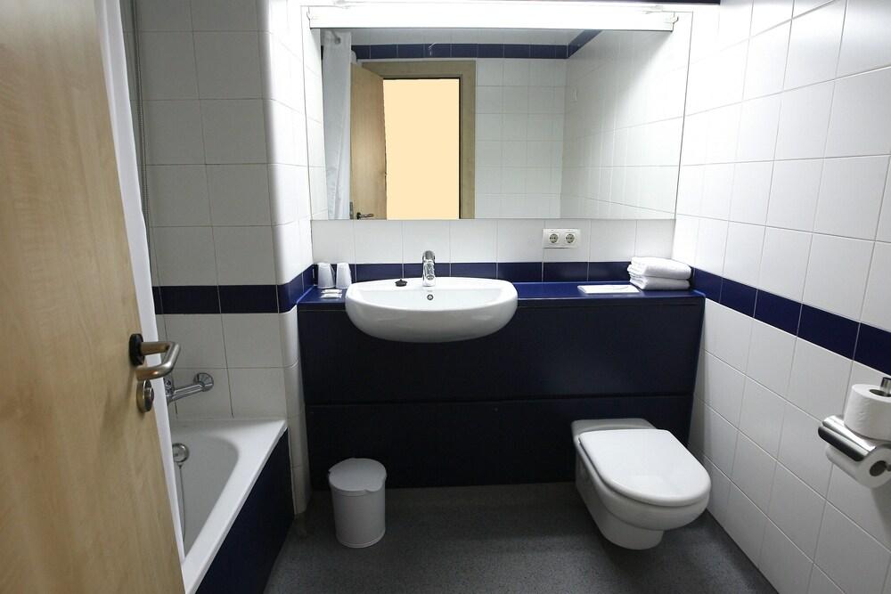Travelodge Valencia Aeropuerto