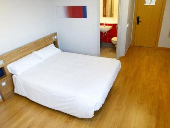 Travelodge Valencia Aeropuerto