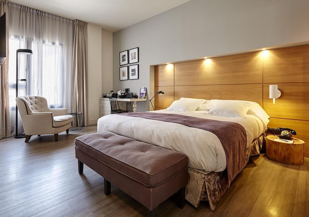 Barcelona Catedral Hotel