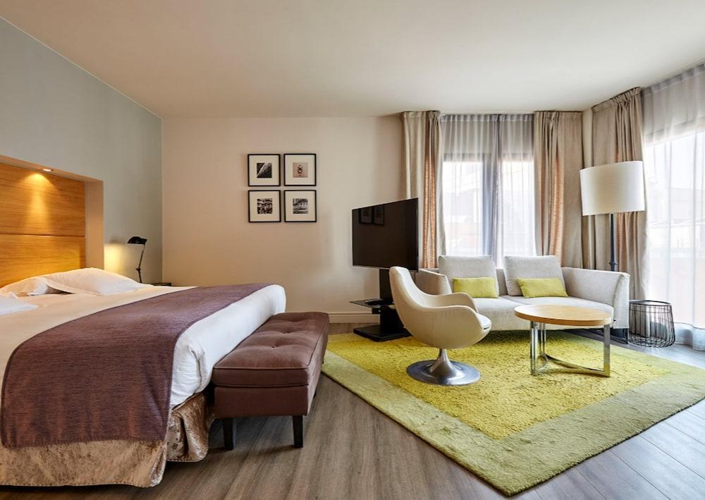 Barcelona Catedral Hotel
