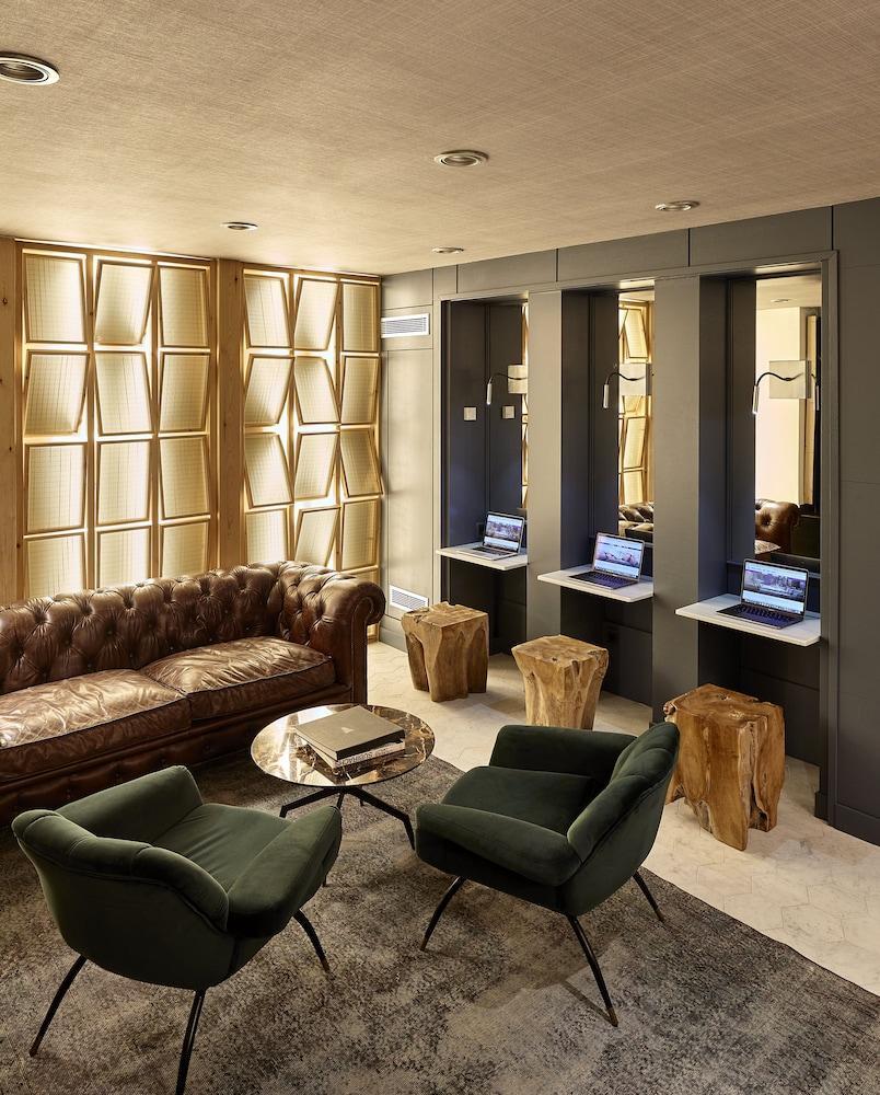 Barcelona Catedral Hotel