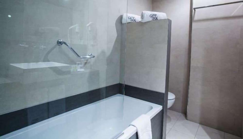 Barcelona Catedral Hotel
