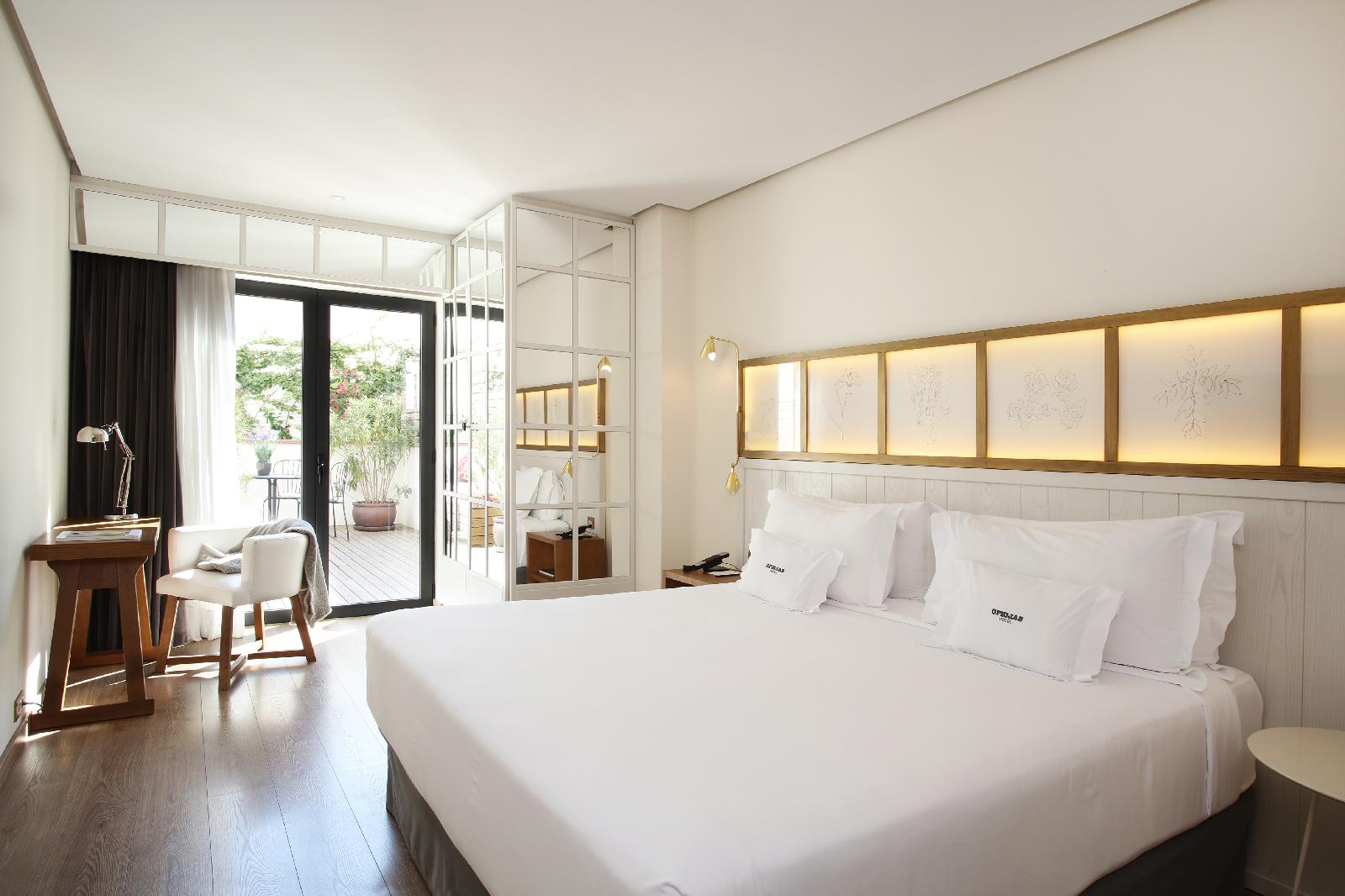 Ofelias Hotel