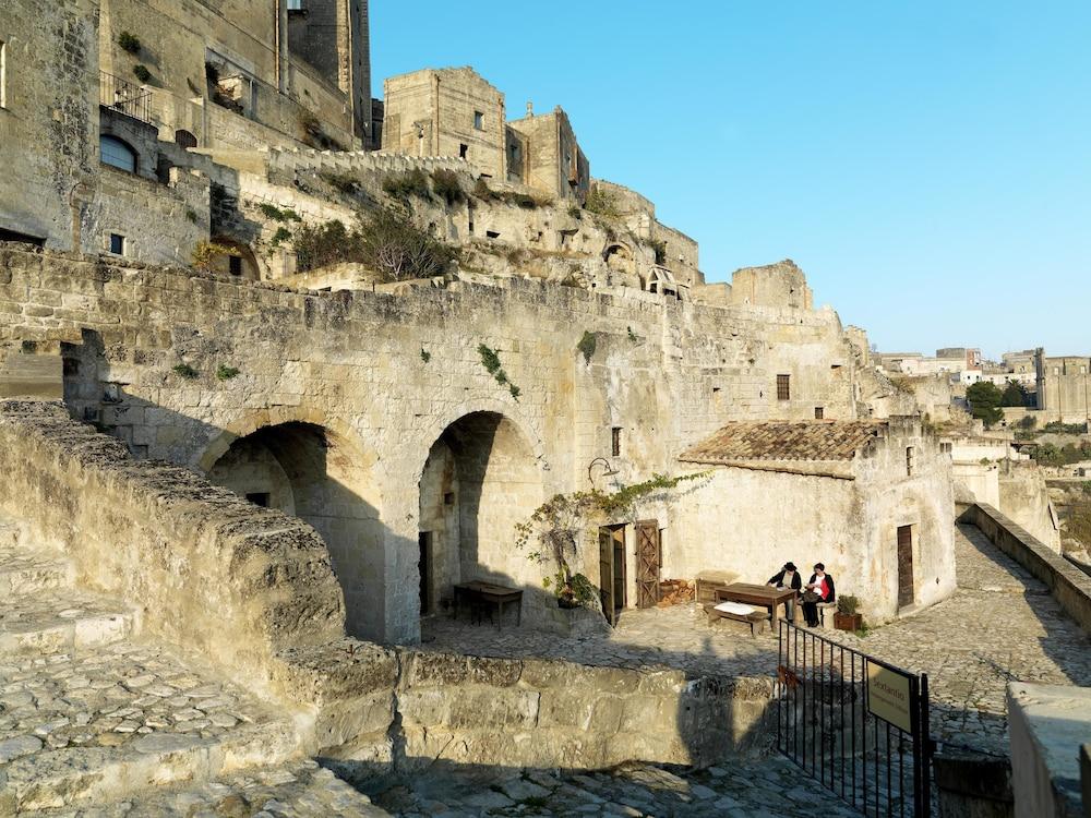 Sextantio Le Grotte Della Civita