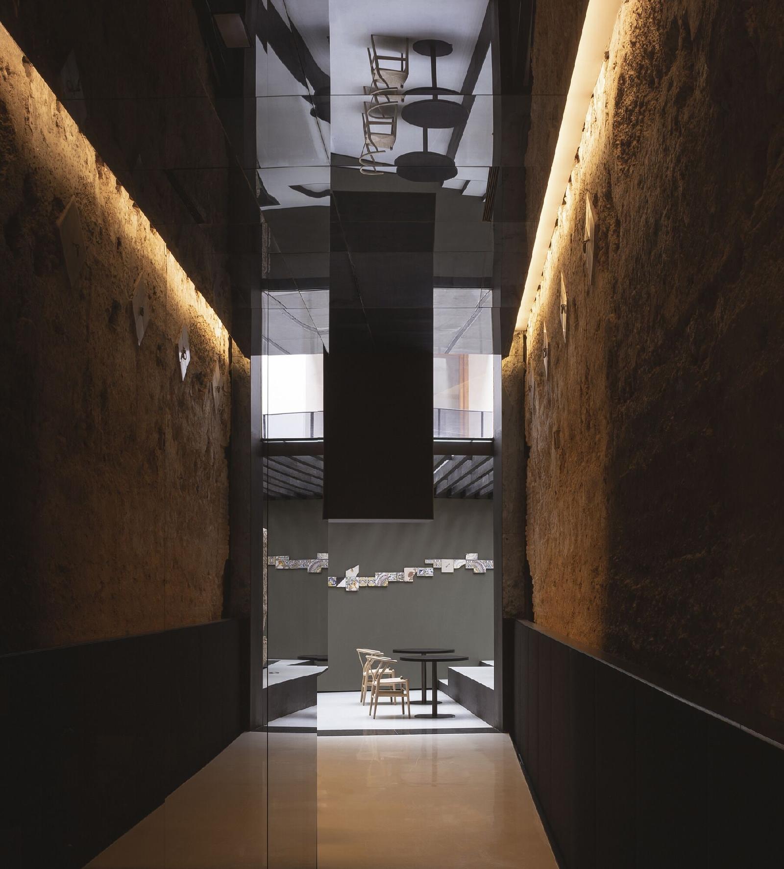 Caro Hotel