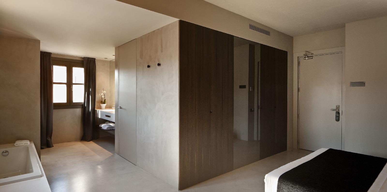Caro Hotel