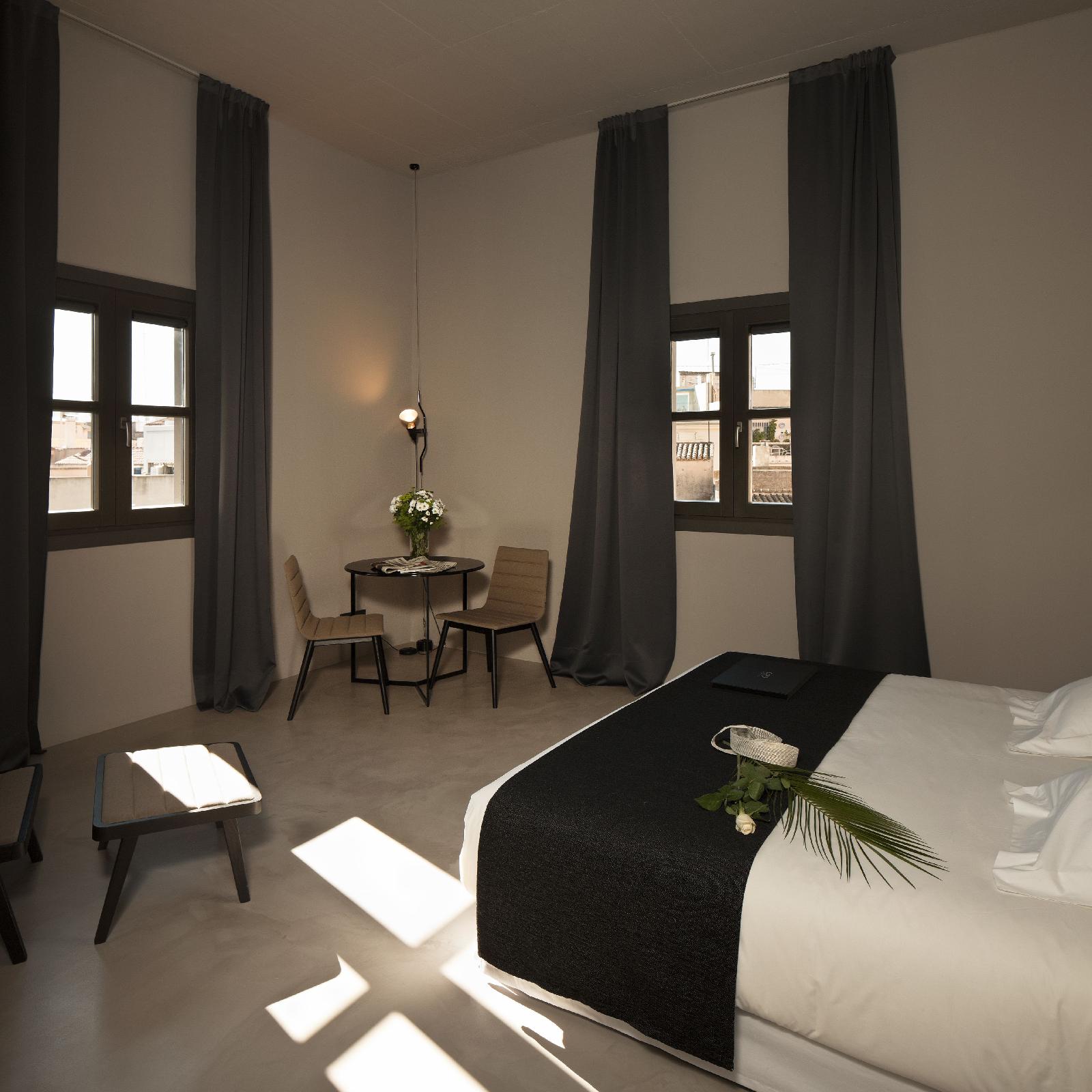 Caro Hotel