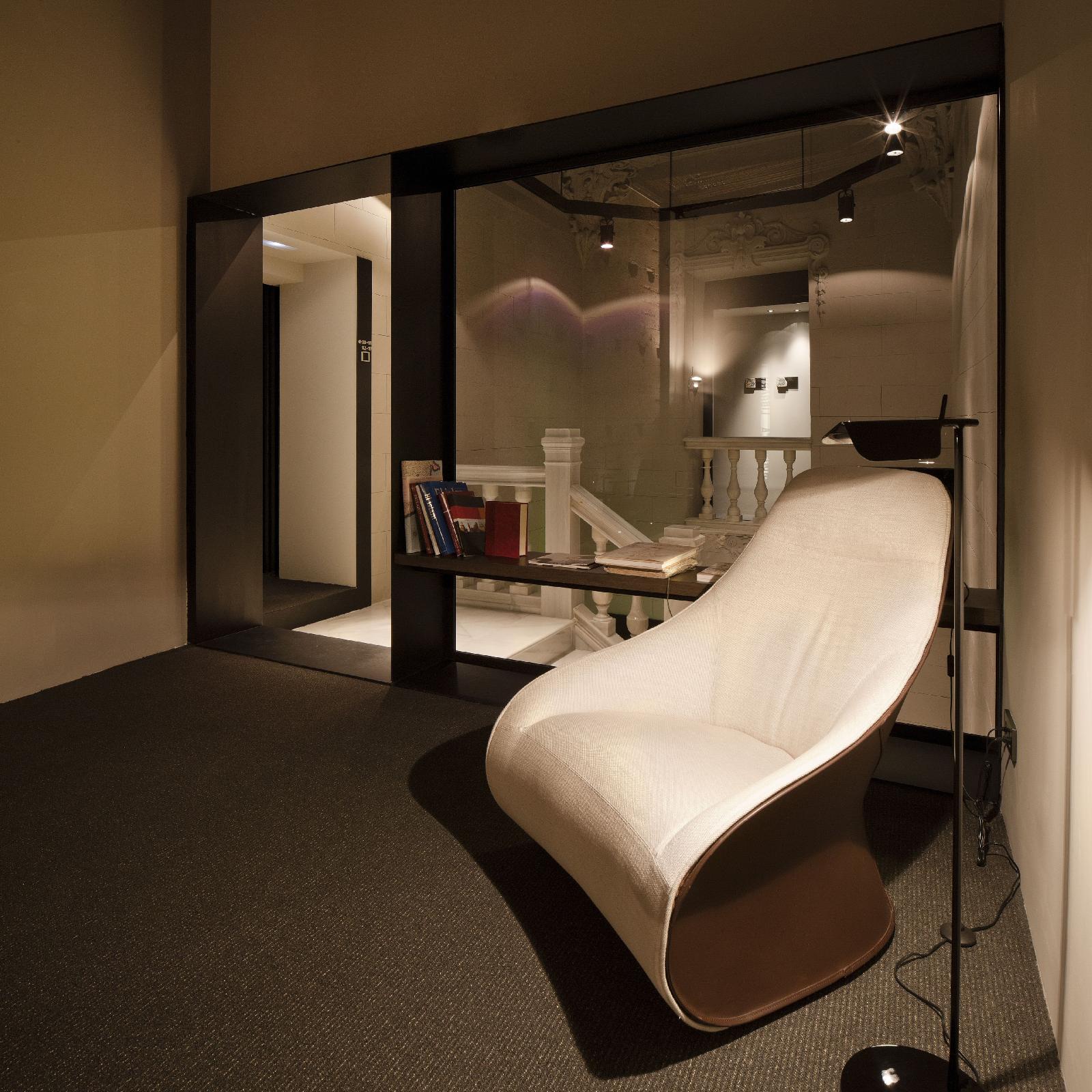 Caro Hotel