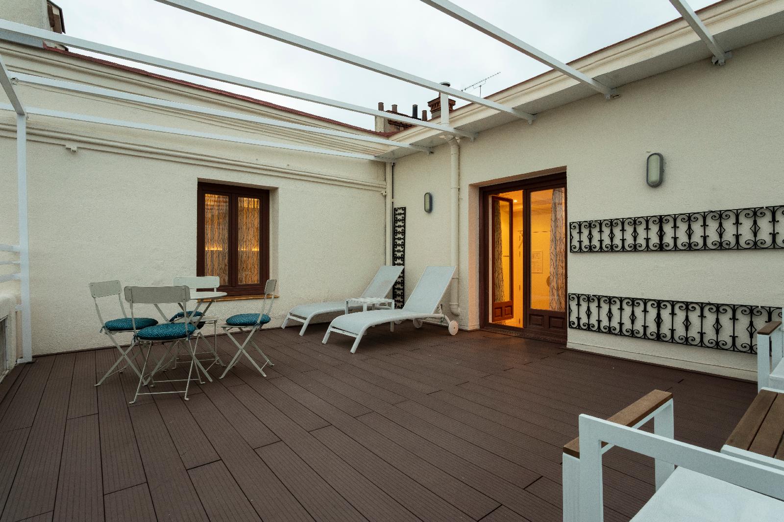 Petit Palace Lealtad Plaza