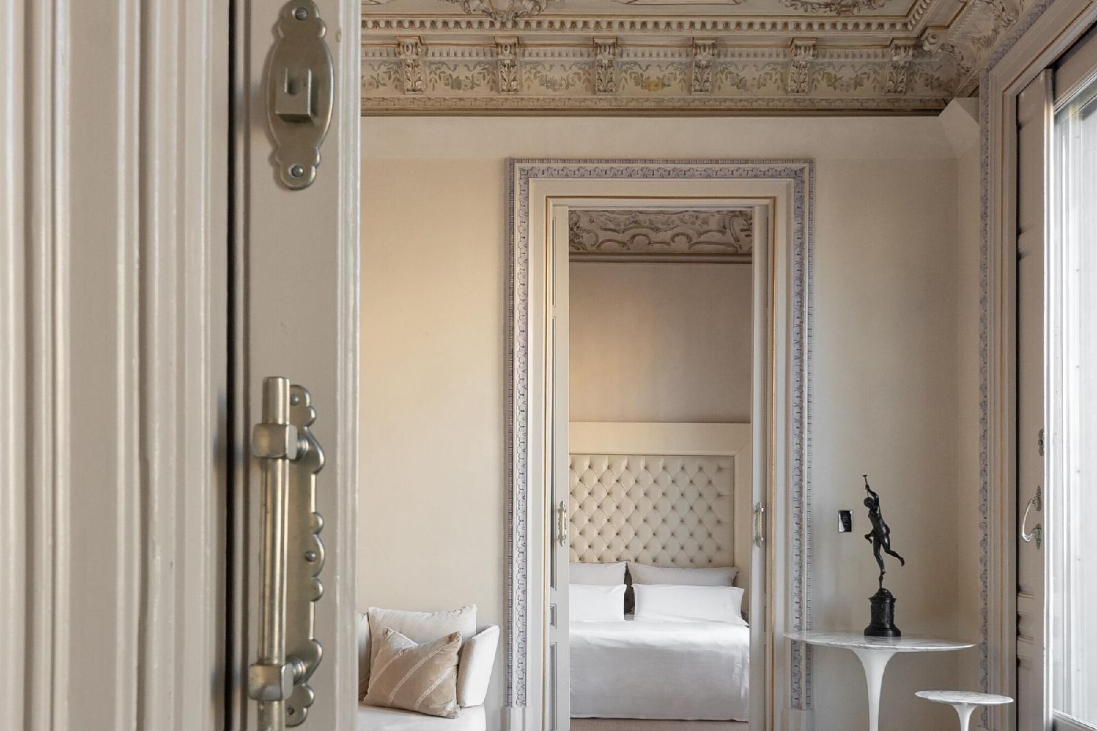 El Palauet Modernist Suites Barcelona