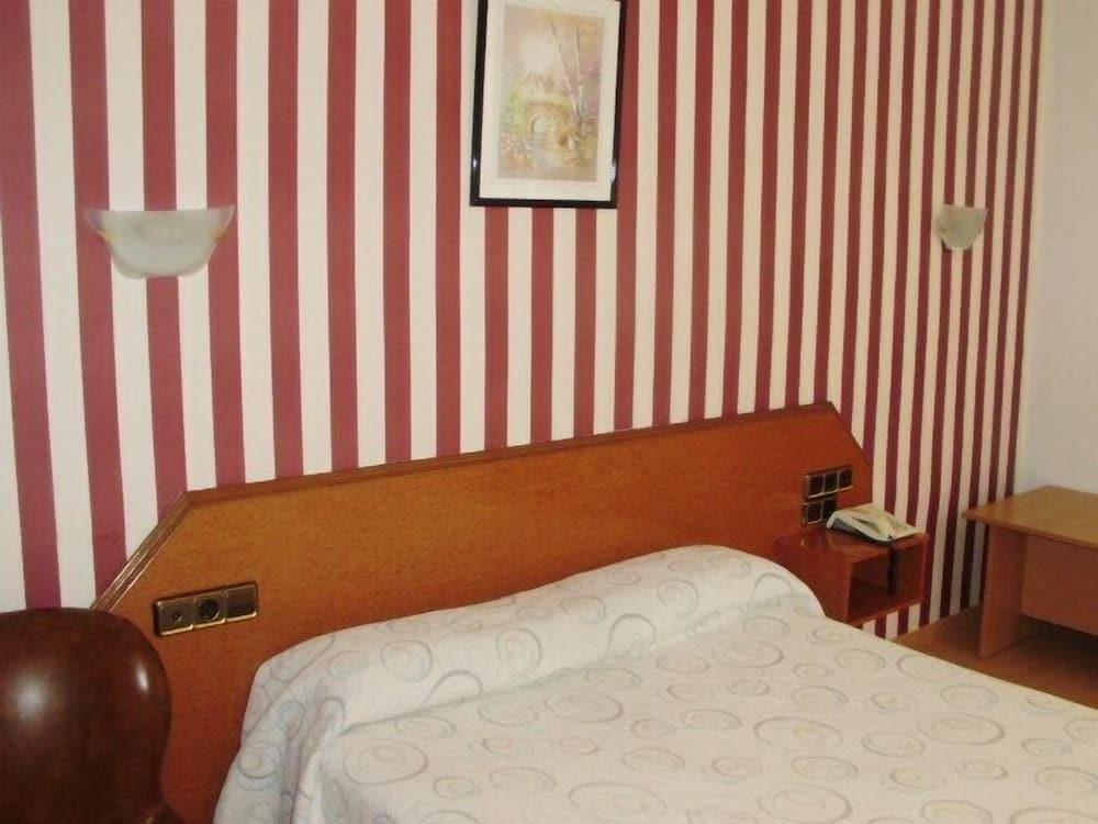 Hostal Cataluñ