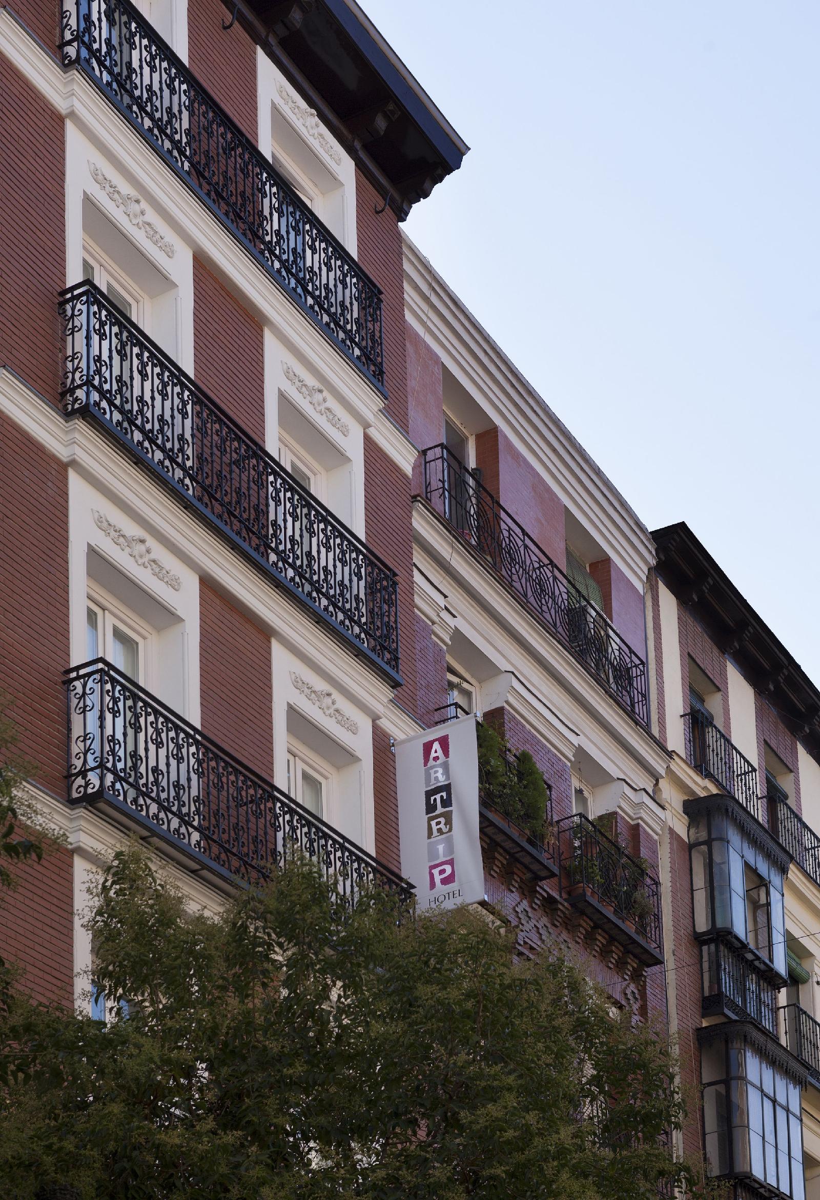 Artrip Hotel