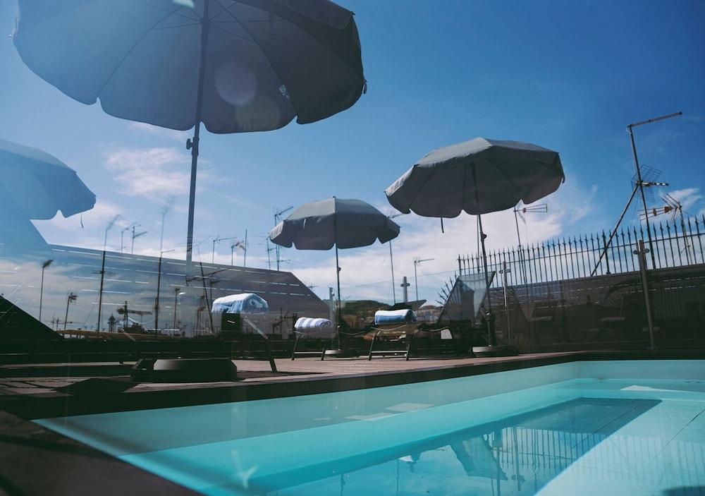 Hostal Raval Rooms