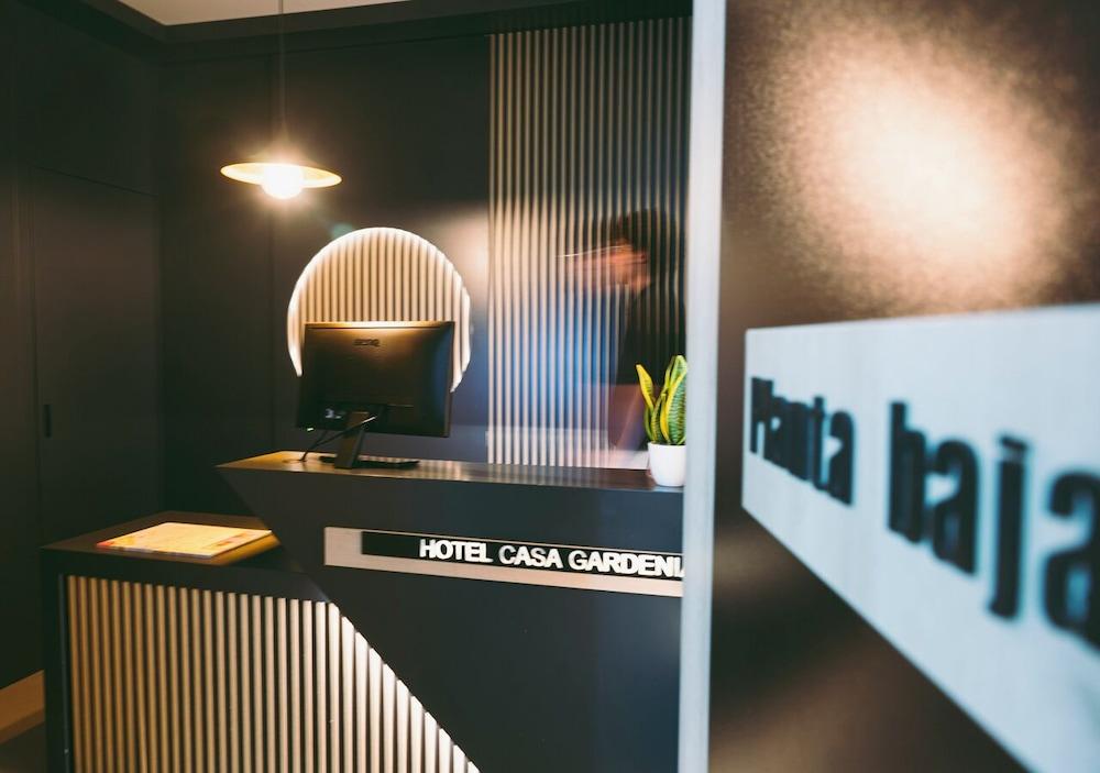 Hostal Raval Rooms