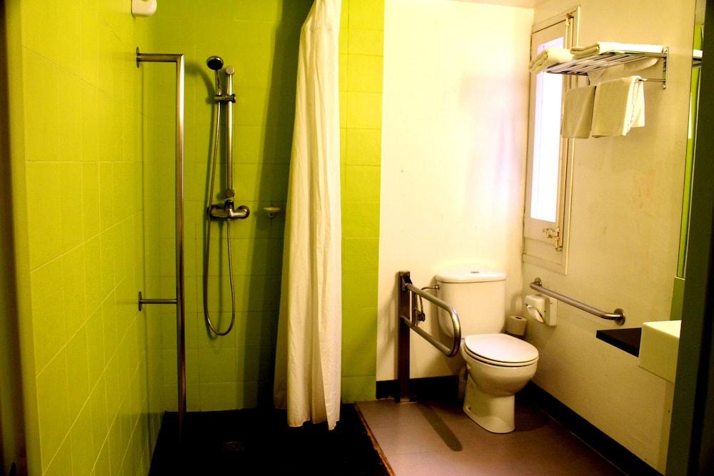 Hostal Raval Rooms