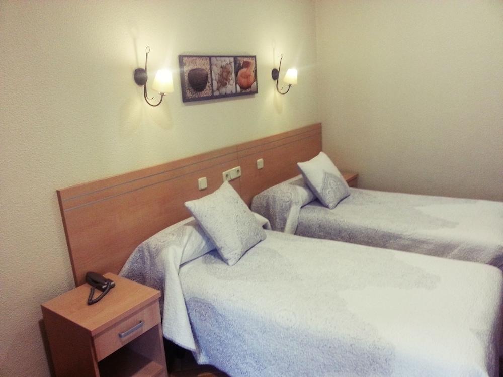 Hostal Avenida