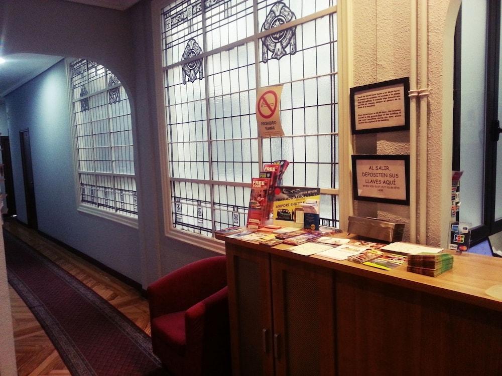 Hostal Avenida