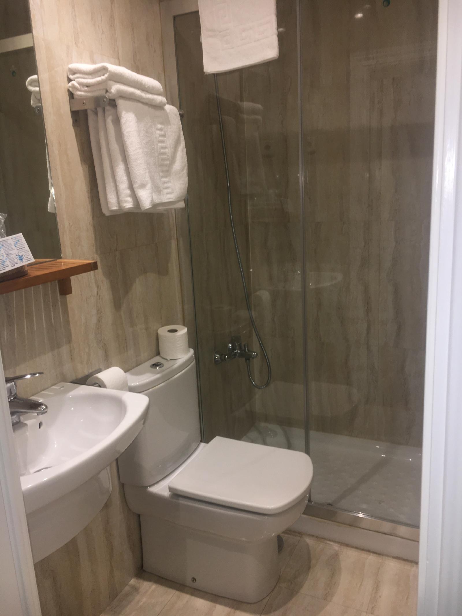 Hostal Avenida