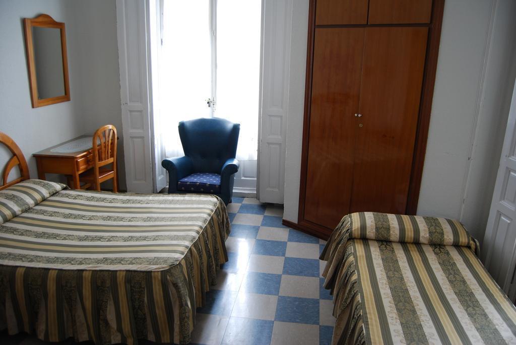 Hostal Continental Gran Via 44