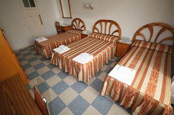Hostal Continental Gran Via 44