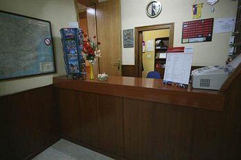 Hostal Continental Gran Via 44