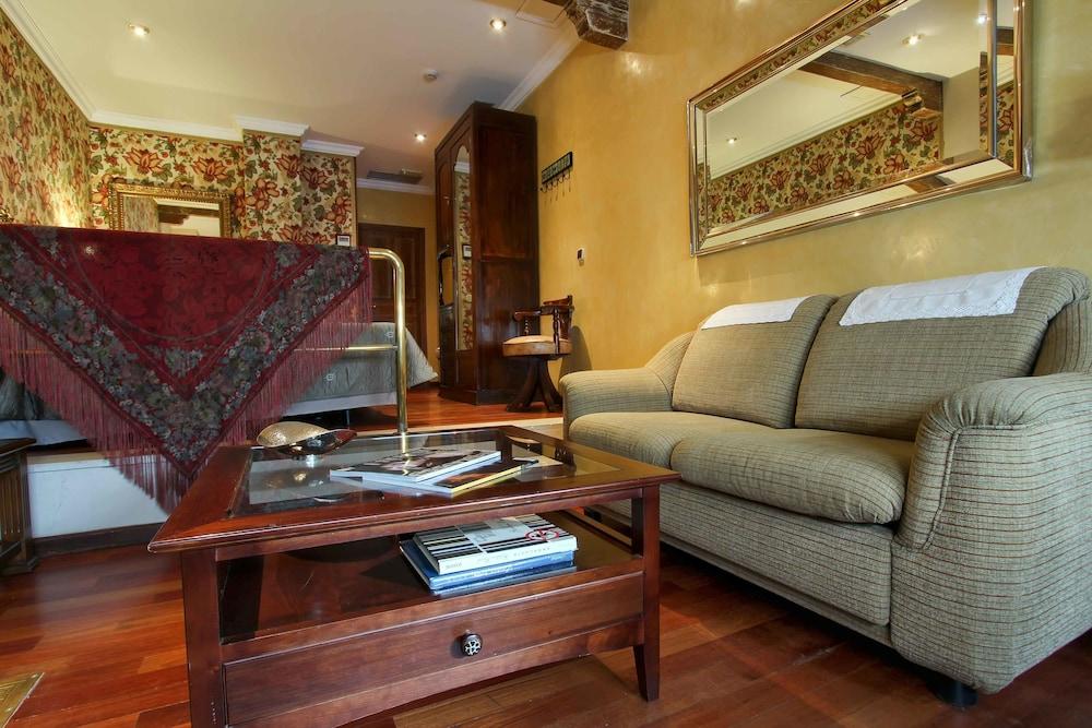 Casa Inquieta