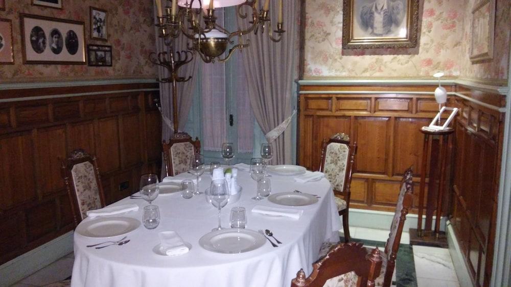 Casa Inquieta