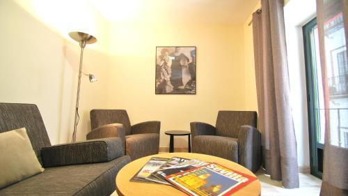Apartamentos Living Sevilla Centro Maestranza