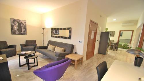 Apartamentos Living Sevilla Centro Maestranza