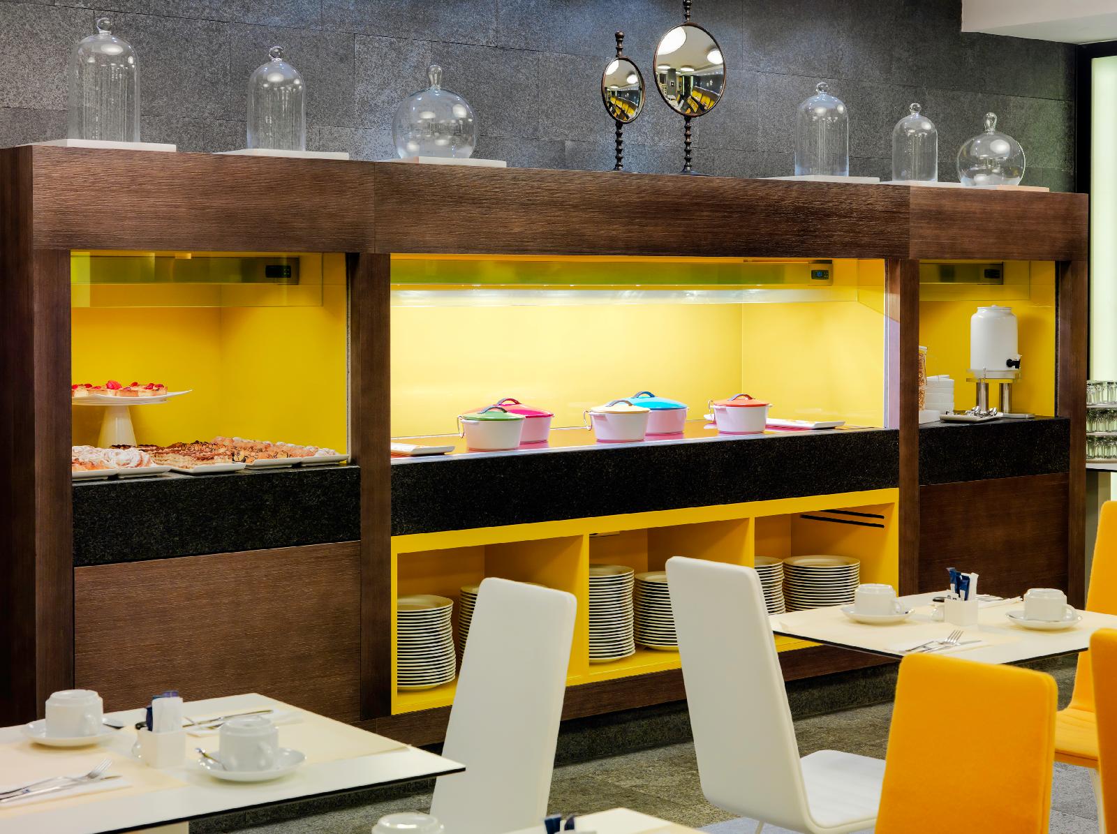 H10 Urquinaona Plaza
