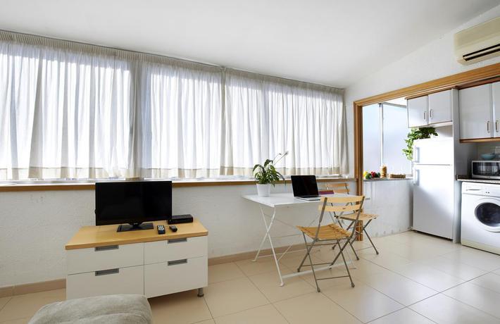 Ainb Diagonal Francesc Macia Apartments