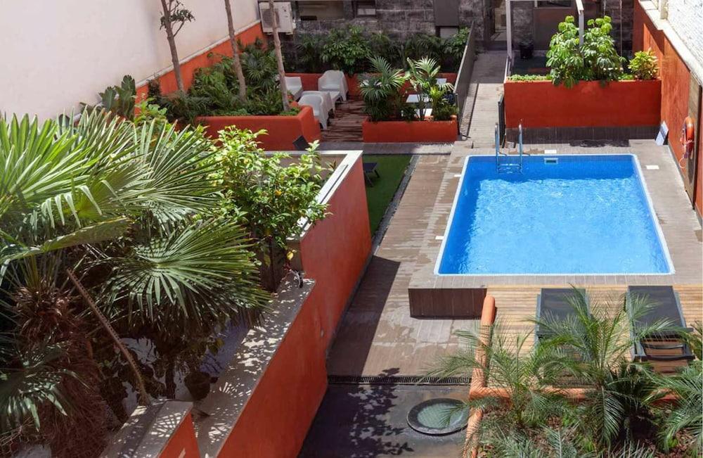 Enjoybcn Patio De Gala Apartments