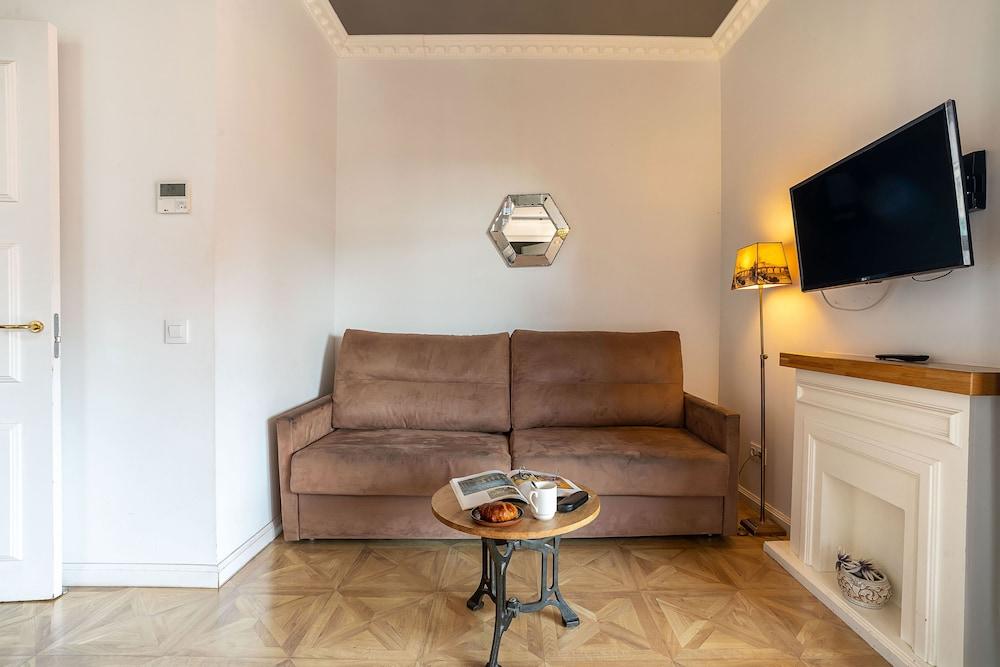 Casa Gracia Apartments