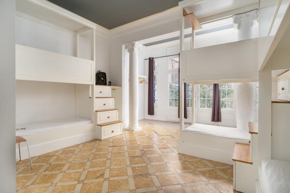 Casa Gracia Apartments