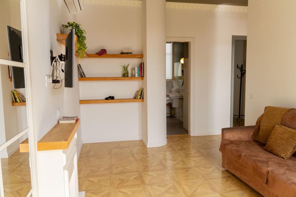 Casa Gracia Apartments