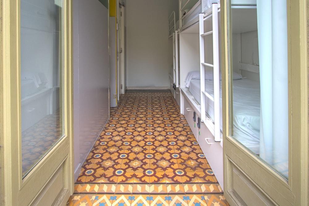 Urbany Hostel Bcn Go!
