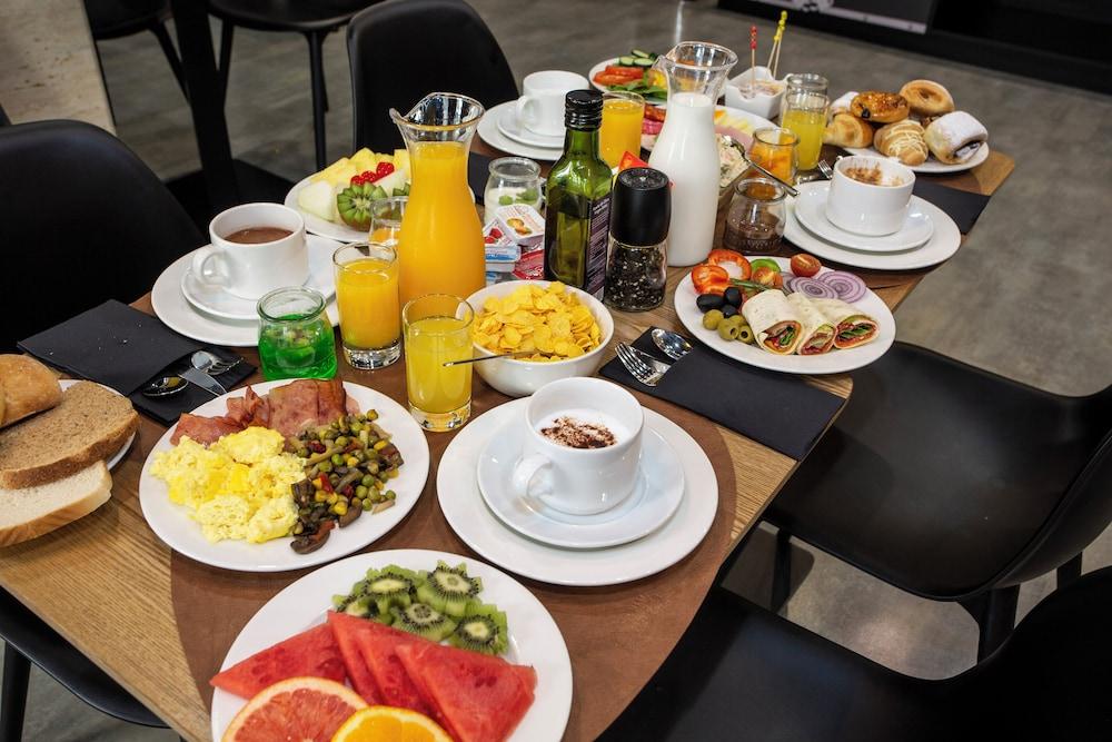 Casual Del Cine Valencia Hotel By Casual Hoteles