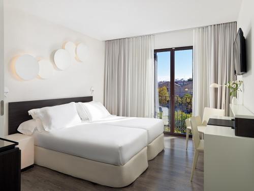 H10 Port Vell