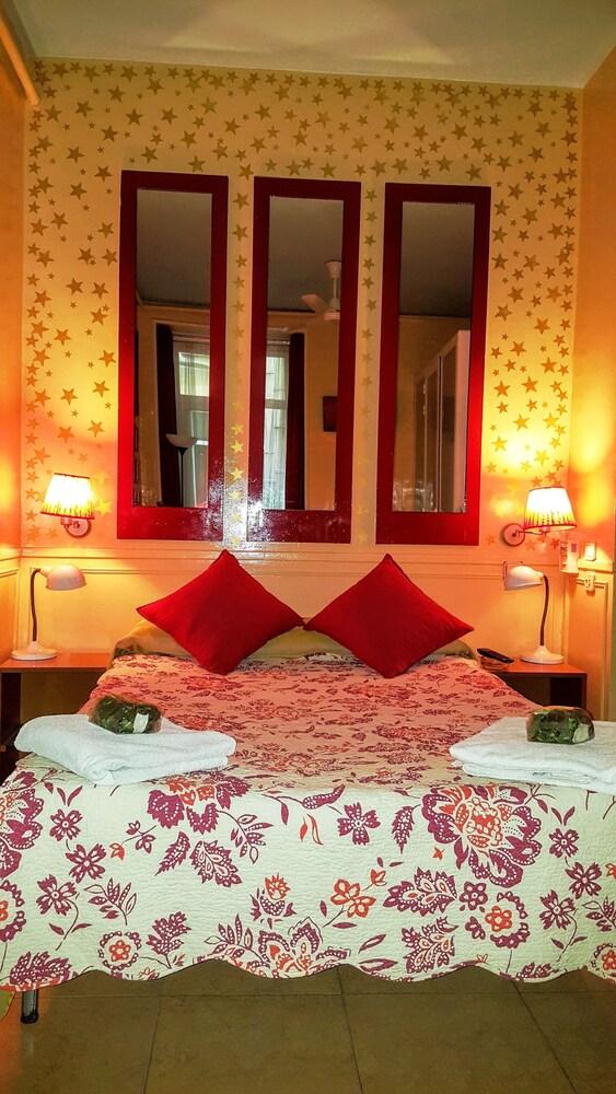 Hostal La Fontana